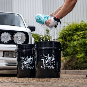 Auto Finesse - Bucket & Guard Clear